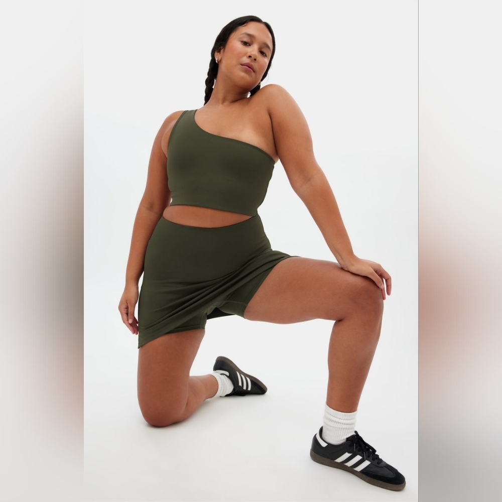 sport skort terrace girlfriend collective